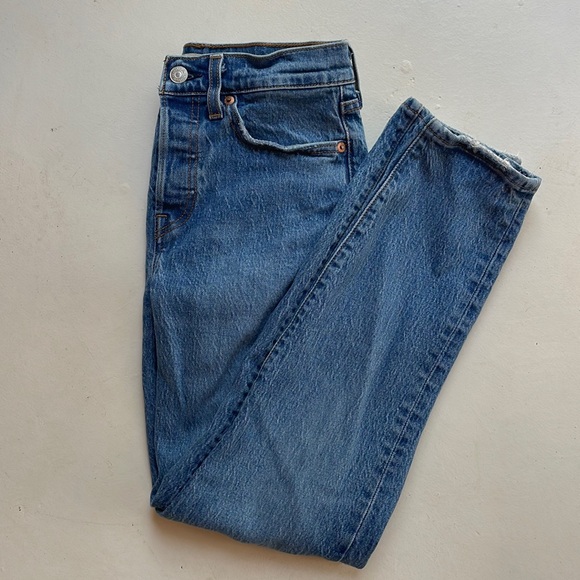 Levi’s Wedgie Straight. Size 25 - Picture 1 of 3